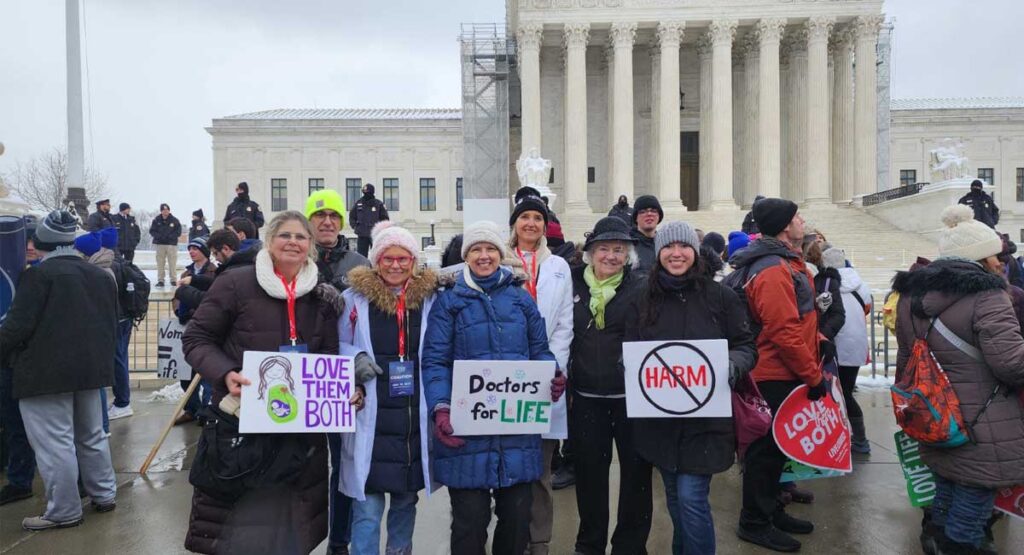 ProLife Medical Professionals Attend March for Life AAPLOG